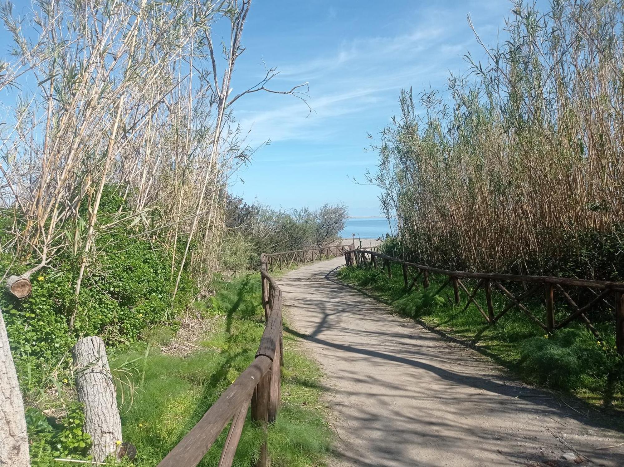 Mansarda Con Terrazzo Vista Mare Villa Oliveri Kültér fotó